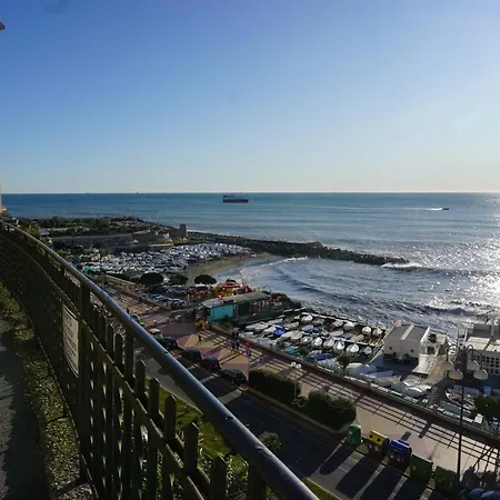 Oda ve Kahvaltı Gli Anemoni Free Parking