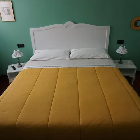 Bed & Breakfast Gli Anemoni Free Parking Genoa